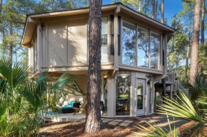 Treehouse, Harbourtown, Sea Pines